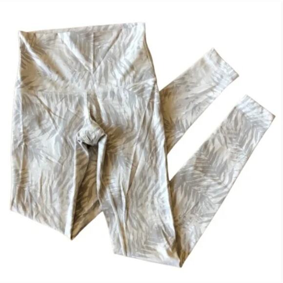 Lululemon Wunder Under Pant Fern Leaf Jungle Print Sz 4 - Picture 2 of 3